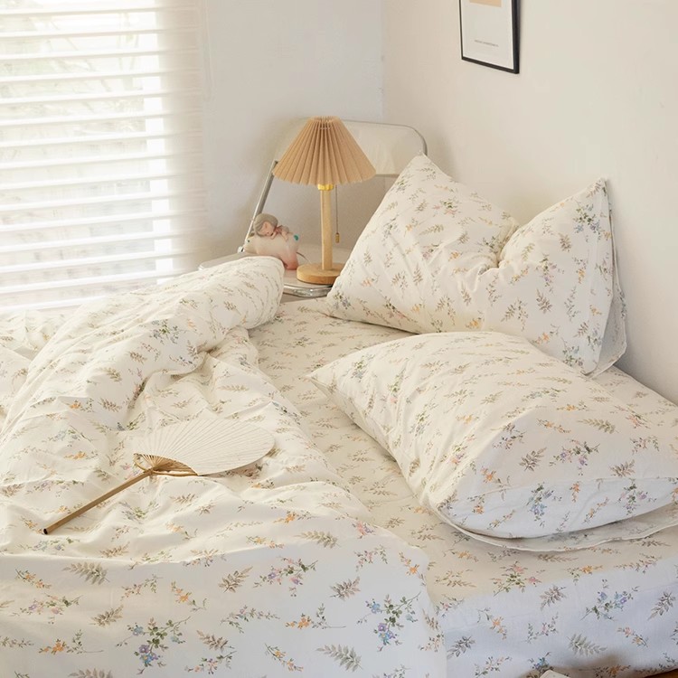 INS Frisse Pastorale Bloemen B - Silk Pillowcase recensie en prijs